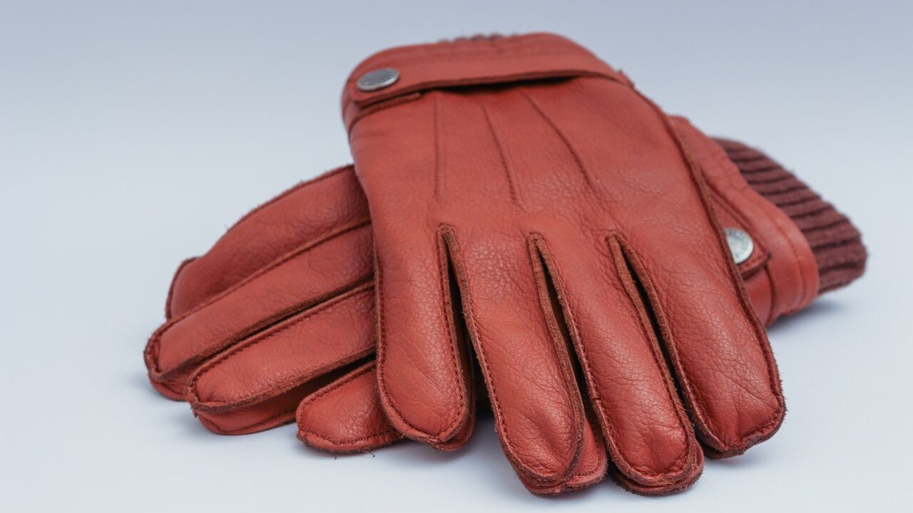 Photo by Dom J: https://www.pexels.com/photo/pair-of-brown-leather-gloves-illustration-45057/